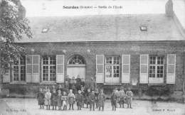 Sourdon    80                  Sortie De L'Ecole        (voir Scan) - Autres & Non Classés