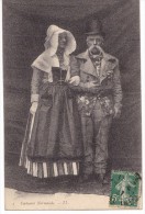 Costumes Normands . Couple De Normands - Trachten