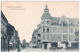 NEUBRANDENBURG Markt Treptow Str Pferde Wagen Litfaßsäule Geschäft Wasserspender Odewr Schwengelpumpe 8.6.1924 Datiert - Neubrandenburg