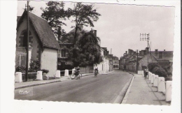 CONTRES (L ET CH) 7 RUE DE SAINT AIGNAN (CYCLISTES ET PETITE ANIMATION) - Contres