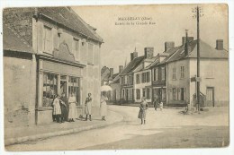 Maignelay-Montigny (60.Oise)  Entrée De La Grande Rue - Maignelay Montigny
