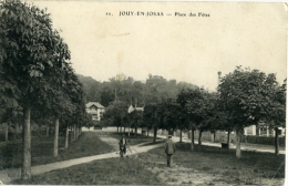 Joy En Josas Place Des Fêtes - Jouy En Josas