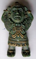 UN PERSONNAGE - GUERRIER MAYA AZTEQUE AZTEC ? RESINE COMPOSITE VERT JADE OR 10,5 X 6cm X 2,5cm SOLDE MAGASIN N° 8 - Pop Art