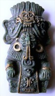 UN PERSONNAGE - GUERRIER MAYA AZTEQUE AZTEC ? RESINE COMPOSITE VERT JADE OR 10,5 X 6cm X 3cm SOLDE MAGASIN N° 7 - Popular Art