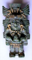 UN PERSONNAGE - GUERRIER MAYA AZTEQUE AZTEC ? RESINE COMPOSITE VERT JADE OR 10,5 X 6cm X 3cm SOLDE MAGASIN N° 6 - Popular Art