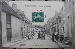 Carte Postale Ancienne Chatillon En Bazois Nièvre Rue De La Madeleine Animée - Chatillon En Bazois