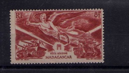 Madagascar (1946)  -  "Victoire" Neufs* - Poste Aérienne
