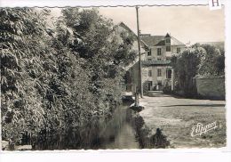 CPSM (78) SEPTEUIL - La Vaucouleurs Au Moulin - Animé - (030) - Septeuil