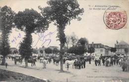 Abbeville     80       Le Marché Aux Chevaux - Abbeville