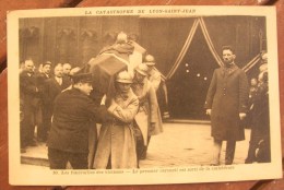 Funérailles Des Victimes De La Catastrophe De Lyon Saint Jeaan - Funérailles