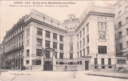 Carte Postale Ancienne De Lyon - école De La Martinière Des Filles - Lyon 8