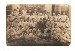 Carte Photo Militaria : Groupe De Soldats - Les As De La CM2   Lieu à Déterminer - Regimente