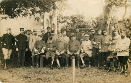Militaria - Guerre 1914-18 - Régiments - Militaires -Carte Photo- A Identifier -Sur Les Képis Et Cols N° 12 -Secteur 172 - Guerre 1914-18