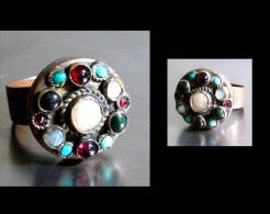 Ancienne Bague De L´Empire Hongrois T51 / Old Hungarian XIXth Century Ring (granat, Turquoise And Pearl) - Bagues