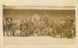 Militaria - Guerre 1914-18 - Régiments -Carte Photo-A Identifier- Sur Un Képi Un Croissant - Tirailleurs ? - Afrique ? - Guerre 1914-18