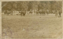 Militaria - Guerre 1914-18 - Régiments - Militaires - Fête - Photographe Sur Une - 3 Cartes Photo - A Identifier - état - Guerre 1914-18