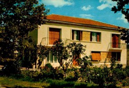 84-CADENET..L'HOTEL-RESTAURANT "LES OMBRELLES"....CPM - Cadenet