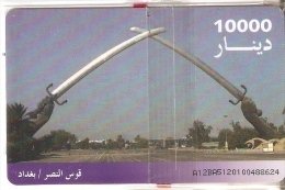 TARJETA DE IRAQ DE 10000 DINARS DE UN MONUMENTO CON ESPADAS (NUEVA-MINT) - Iraq