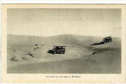 Carte Postale Ancienne El Oued - L'Arrivée En 6 Roues - Automobiles - El-Oued
