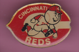 44669-Pin's.Les Reds De Cincinnati . Franchise De Baseball . - Baseball