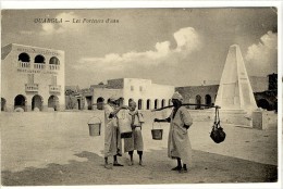 Carte Postale Ancienne Ouargla - Les Porteurs D'eau - Métiers - Ouargla