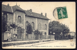 CPA ANCIENNE- FRANCE- LE PLESSIS-TRÉVISE (94)- LA MAIRIE ET LES ECOLES EN TRES GROS PLAN- AFFICHOIR- - Le Plessis Trevise