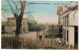 CPA Vernouillet, La Place De La  Gare (pk20493) - Vernouillet