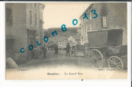 48 GRANDRIEU LA GRAND'RUE RARE CPA - CARRIOLE ET ANIMATION - Gandrieux Saint Amans