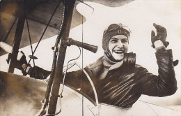 Aviation - Femme Aviatrice Pilote Hélène Boucher - Poste De Pilotage - Airmen, Fliers