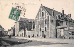 Doullens    80     Rue D'Arras Et Hospice  (voir Scan) - Doullens