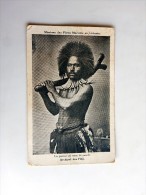 Carte Postale Ancienne : FIDJI, FIJI : Un Guerrier En Tenue De Parade - Fidschi