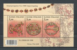 FINLANDE 1999 Bloc N° 21 ** Neuf = MNH  Superbe Cote 7 € Kalevala Bijoux Jewelry Broche Forme Cheval Horse Oiseaux - Blocks & Sheetlets