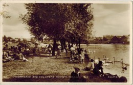 ROYAUME UNI READING : Carte Photo : Promenade And Childrens Corner 222548JV Belle Animation - Reading