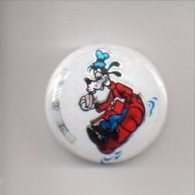 REF XXL 1 Badge Ancien 1980 (no Pin´s) DISNEY Pluto Brillant Holograme - Baseball