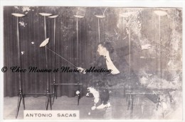 ANTONIO SACAS - EQUILIBRISTE AVEC DES ASSIETTES - CIRQUE - PHOTO - Beroemde Personen