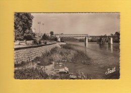 * CPSM Photo..dépt 77..PONTHIERRY  :  Le Pont  Et Bords De La Seine   : Voir Les 2 Scans - Saint Fargeau Ponthierry