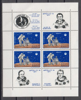 Rumänien; 1971; Michel 2916 **; Block 83; Apollo 14; Eckknick! - Unused Stamps