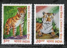 INDIA, 2011,  Childrens Day,  Children's,  Set 2 V, Standing And Sitting Tigers, MNH, (**) - Unused Stamps