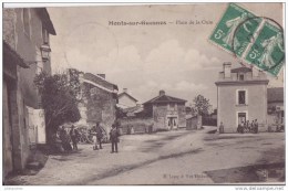 86 MONTS SUR GUESNES PLACE DE LA OUIE TRES ANIMEES.CPA BON ETAT - Monts Sur Guesnes