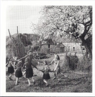 CP  La Ronde ( 1950 ) Photo Robert DOISNEAU / RAPHO ( Ferme Fillette  ) - Doisneau