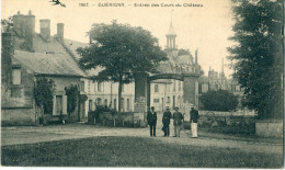 58 - Guérigny :  Entrée Des Cours Du Château - Guerigny