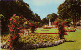 Embankment Gardens And War Memorial, Bedford - Bedford