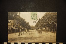 Cpa, 02, LAON, Avenue De La Gare, 1905, Animée , Attelage - Laon