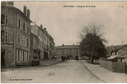 Carte Postale Ancienne De FROUARD - AVENUE DE LA GARE - Frouard