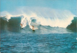 SURFING SUR L'OCEAN-SKI NAUTIQUE - Water-skiing