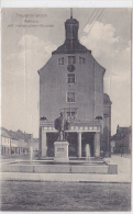 Germany - Treuenbrietzen - Rathaus Mit Hohenzollern-Brunnen - Treuenbrietzen