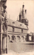 Château De MAINTENON - Porte D'entrée De L'Escalier Et Cour D'honneur - Maintenon