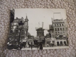 A297. CPSM. 75. PARIS 1900.  Place Blanche.Le Moulin Rouge.  Beau Plan Animé. Non écrite - Lots, Séries, Collections