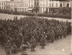 Photo 1915 ROESELARE (Roulers) - Prisonniers Belges Et Anglais, IR 172 (A107, Ww1, Wk 1) - Roeselare