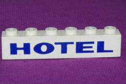 LEGO Ancien BRIQUE  SERIGRAPHIE  " HOTEL " Bleu Sur Fond Blanc  1 X 6 - Lego System